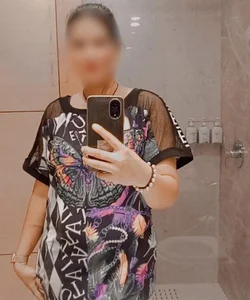 Call Girl Lucknow Seema